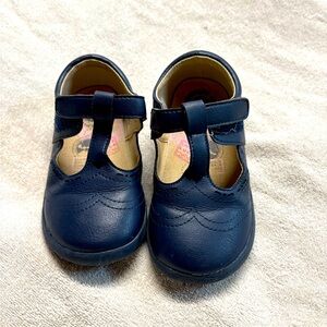 Livie and Luca Navy Blue T-strap Mary Jane’s Size 9